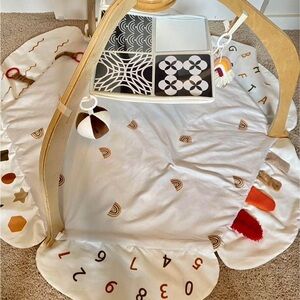 Baby play gym